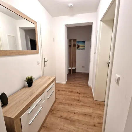 Aparthotel Vs Workers T1-6 *