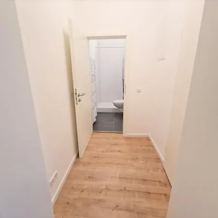 Vs Workers T1-6 Апарт-отель Бергиш-Гладбах