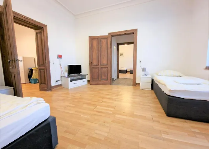 Vs Workers T1-6 Aparthotel 3*